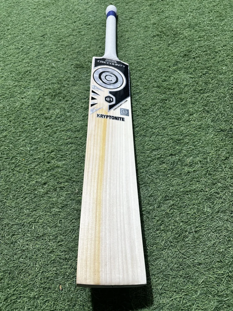 Criccounty Mid Range Cricket Bat - Youth Harrow / Size 6 (Ready to play)